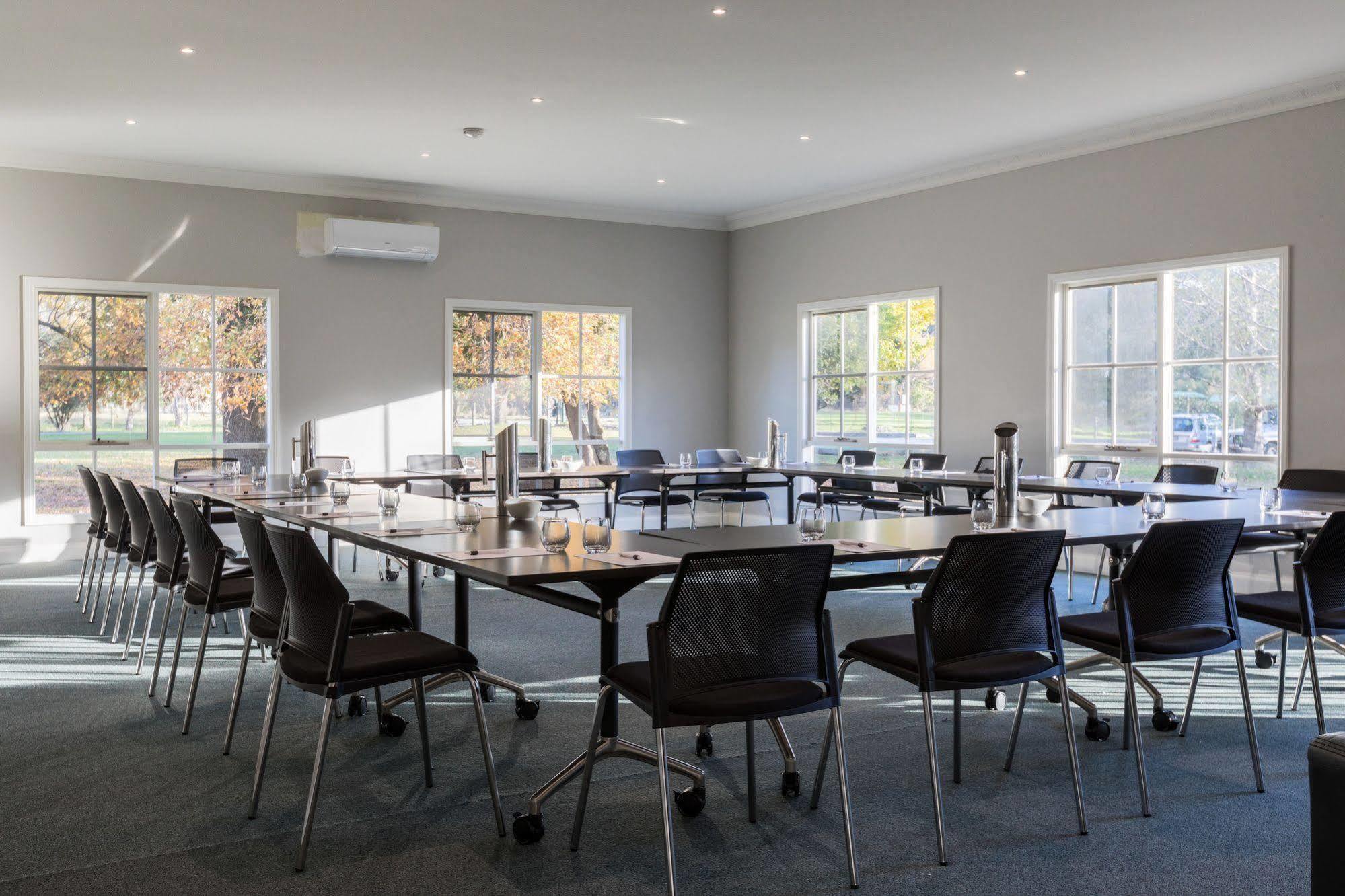 Oscar'S On The Yarra Hotel Warburton Ngoại thất bức ảnh